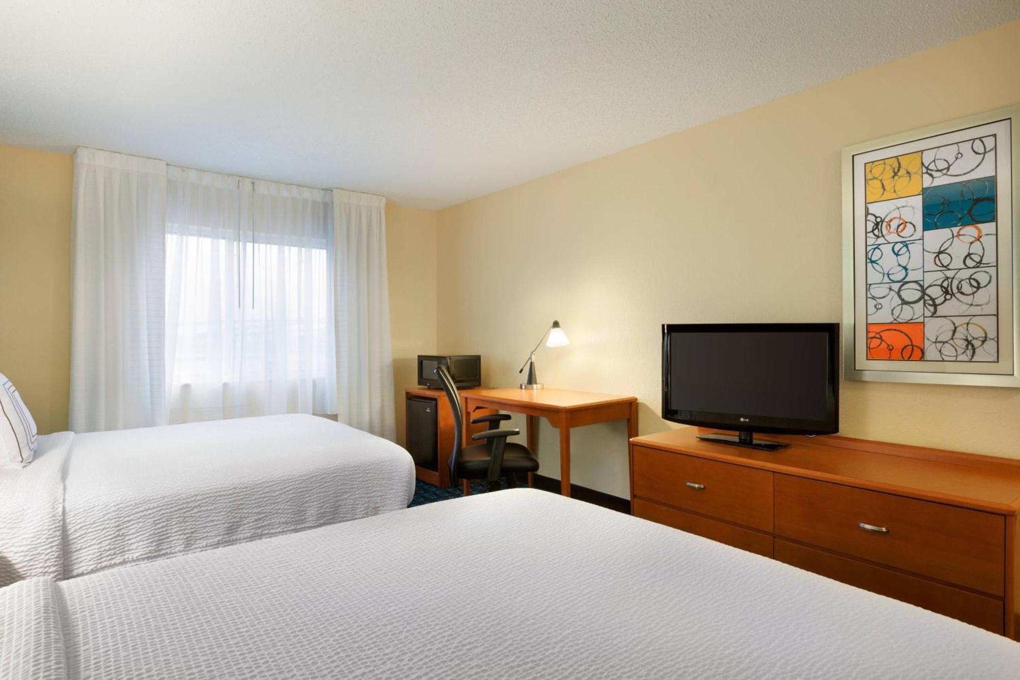 Fairfield & Dallas Hotel 3*