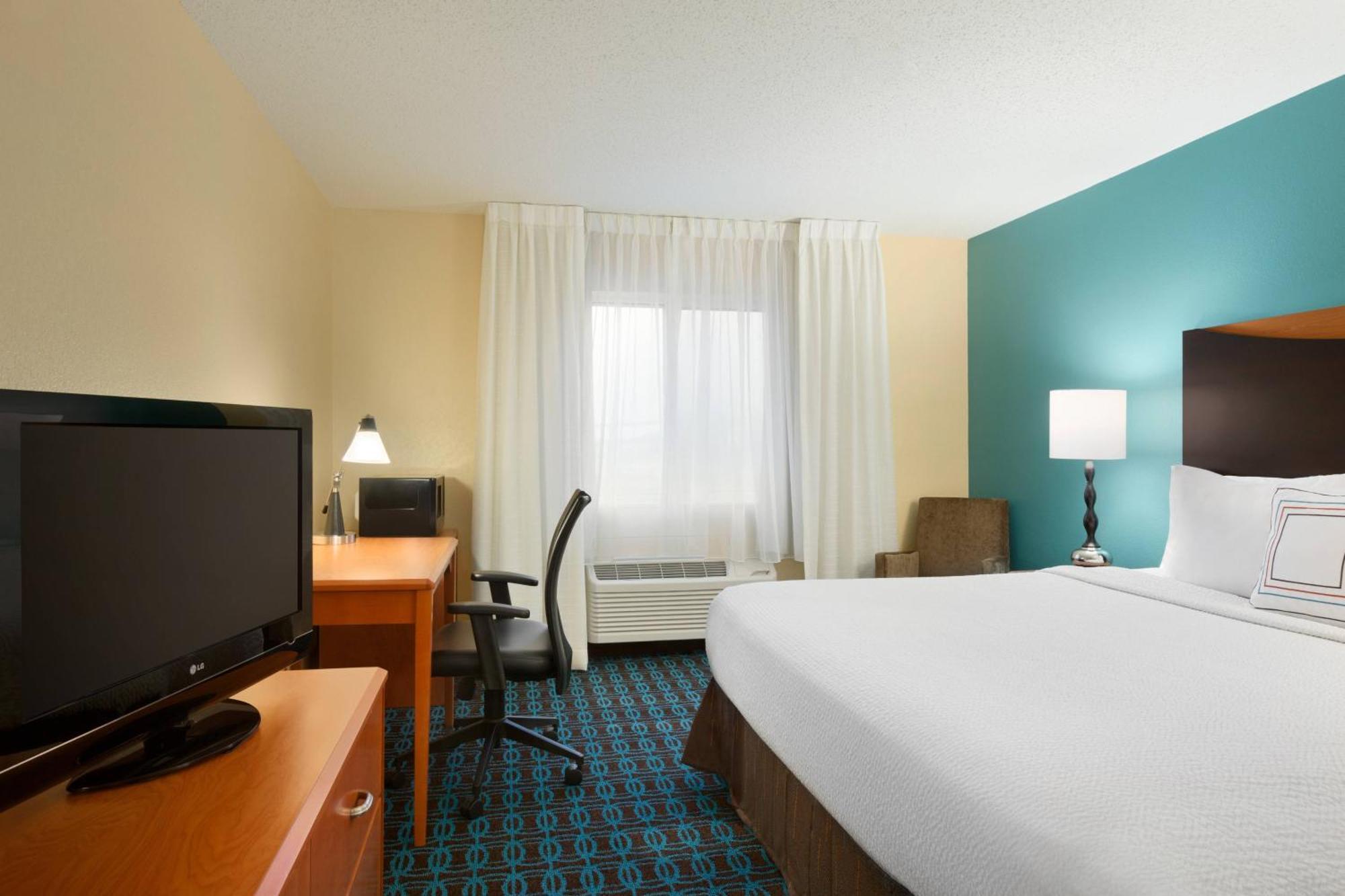 Hotel Fairfield & Dallas 3*