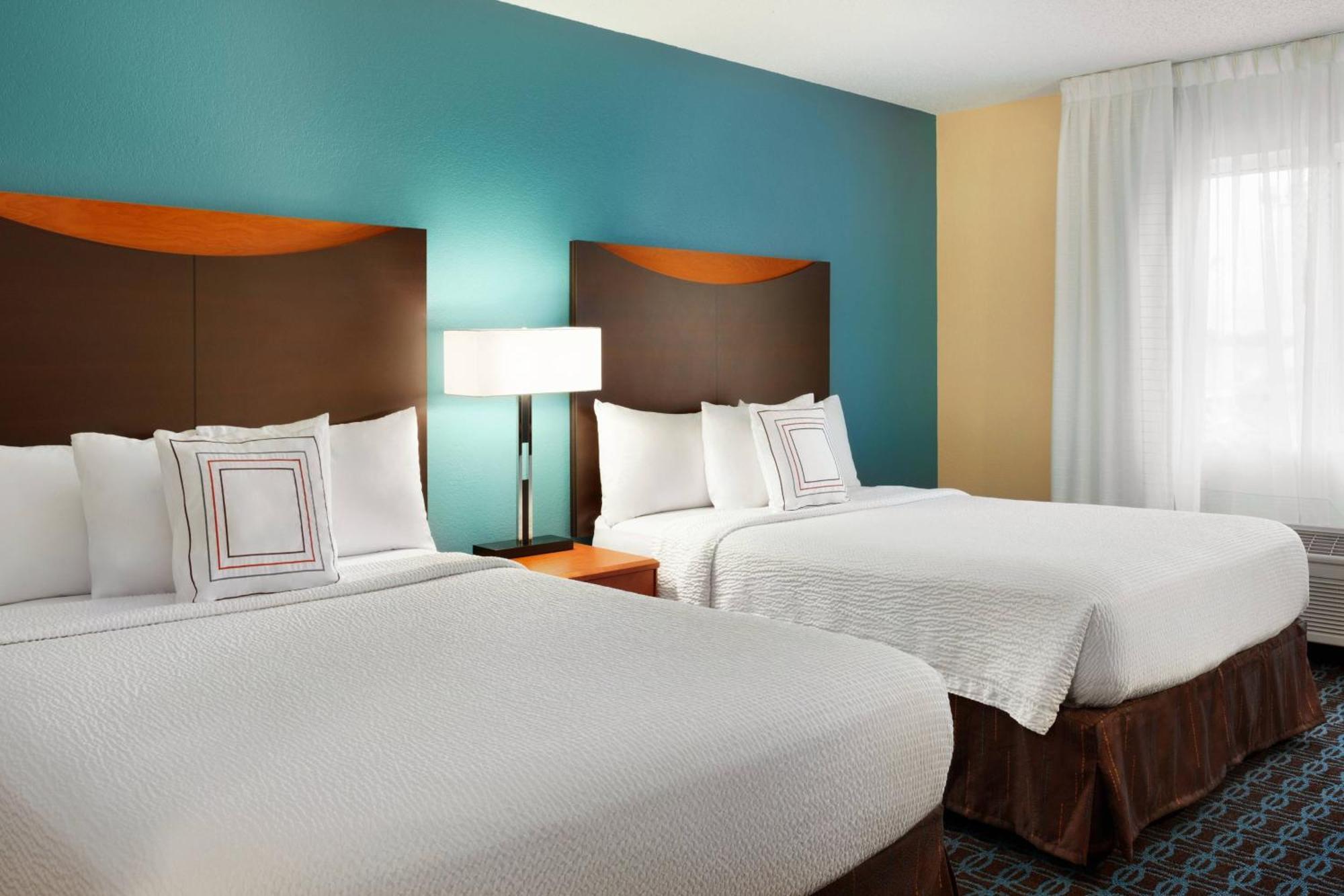 Hotel Fairfield & Dallas 3*
