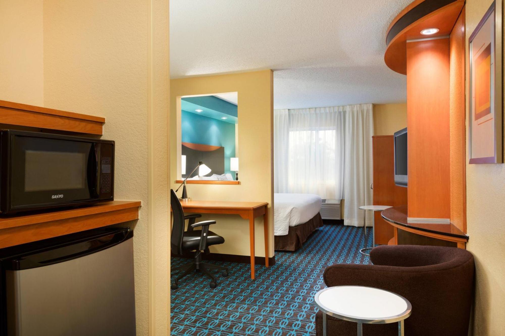 Fairfield & Dallas Hotel 3*